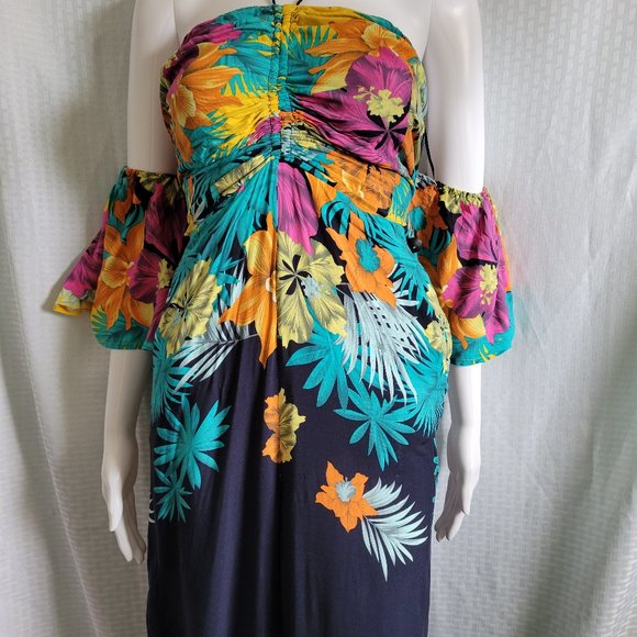 Fashion Nova Floral Jumpsuit, Color: Navy with Tropical print, Size: 2X, - Picture 6 of 13